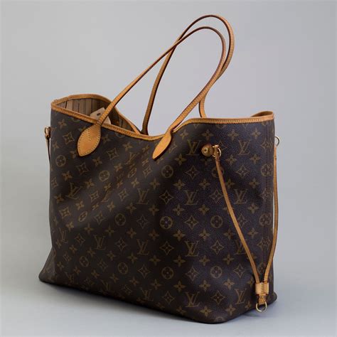 louis vuitton artsy or neverfull|louis vuitton neverfull price euro.